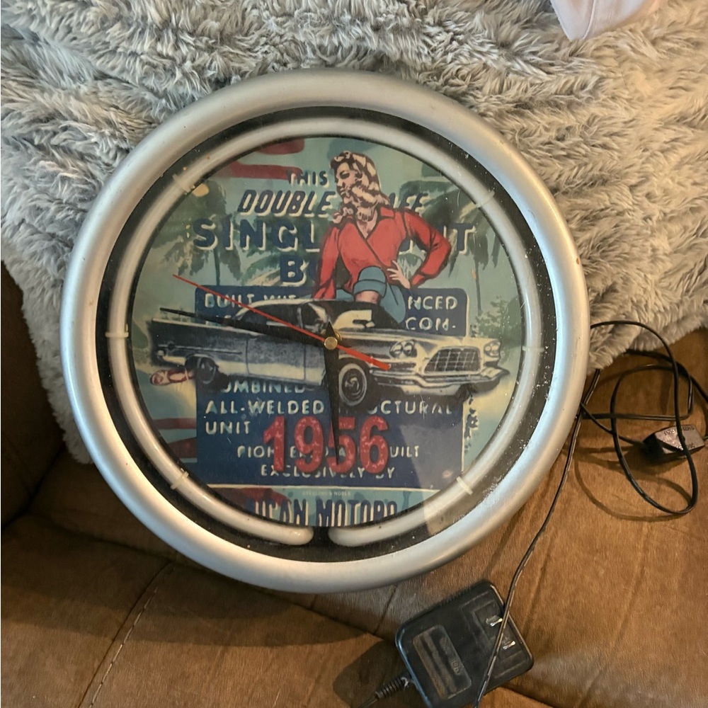 Vintage Style Wall Clock with Classic Car Design